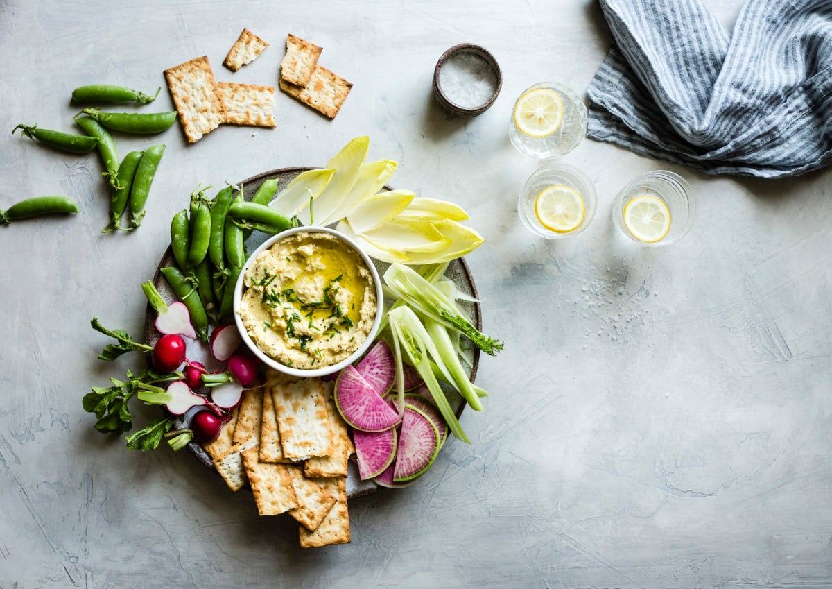 Artichoke Hummus Recipe with White Beans and Roasted Garlic