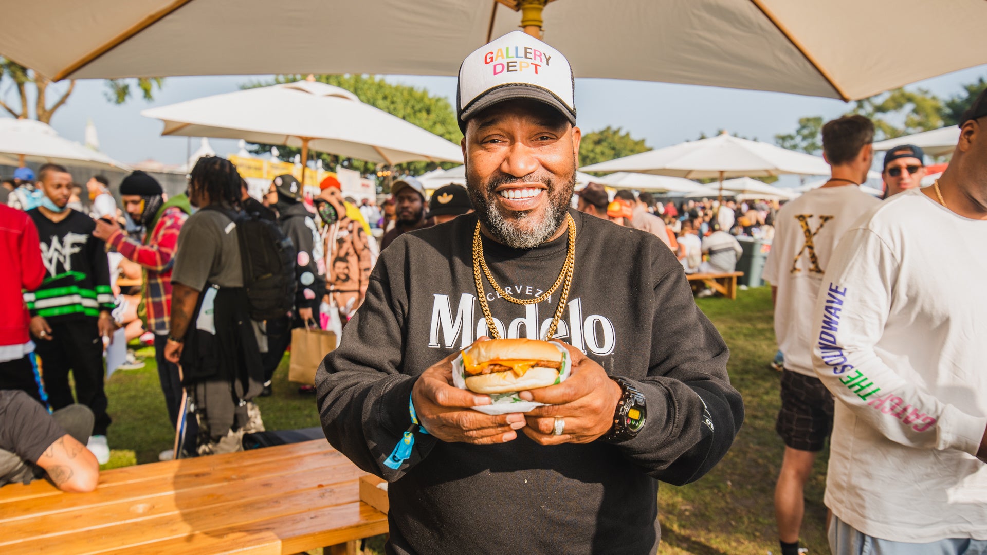 complexcon food bun b trill burger beleaf