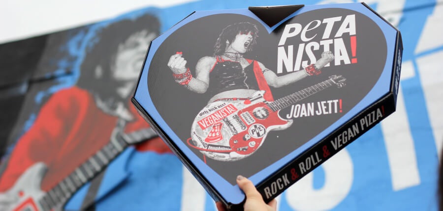 Joan Jett vegan pizza peta pizzanista